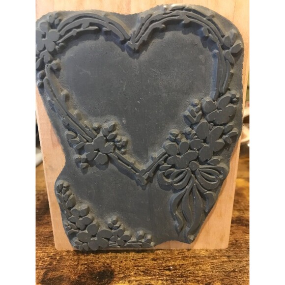 Stampendous Rubber Stamp Wood Mt Flowered Heart Border Ribbon Bow Frame R005 VTG - Picture 3 of 3